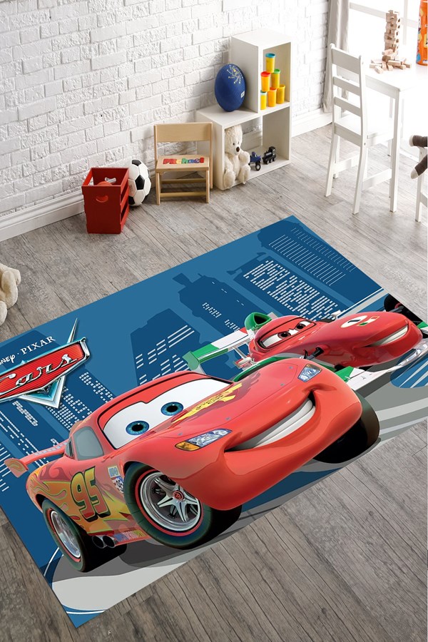 Dijital Baskılı Yıkanabilir Kaymaz Taban Şimşek McQueen Desenli Çocuk Odası Halısı